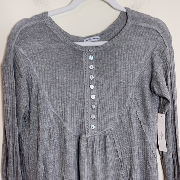 Sweet Romeo Waffle Knit Oversized Henley Size Small - Picture 4 of 8